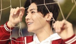 侯明昊恋情爆料最新消息,甜蜜细节引粉丝热议