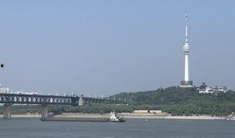 武汉江滩二桥爆料视频,网友爆料视频引热议