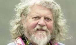 新白胡子最新爆料,神秘力量觉醒，海洋霸主再起风云